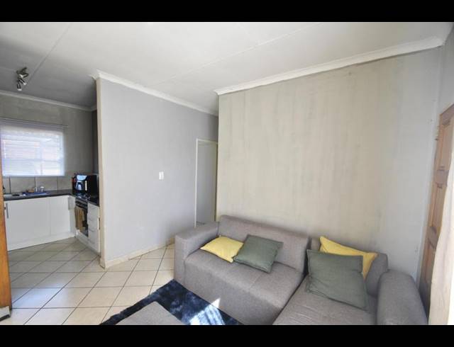 3 BEDROOM SIMPLEX FOR SALE IN DAWN PARK